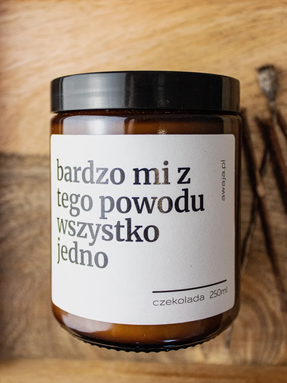 ręcznie robiona świeca sojowa