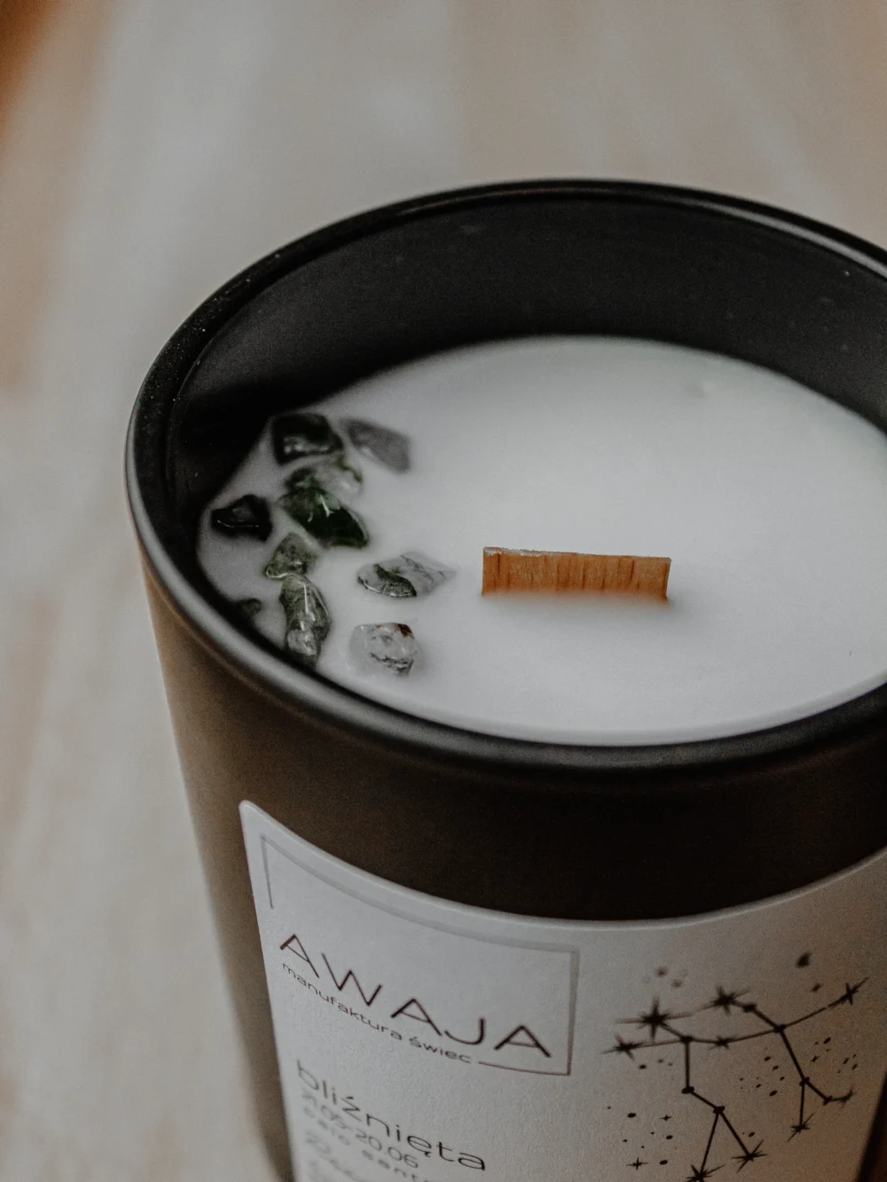 ręcznie robiona świeca sojowa