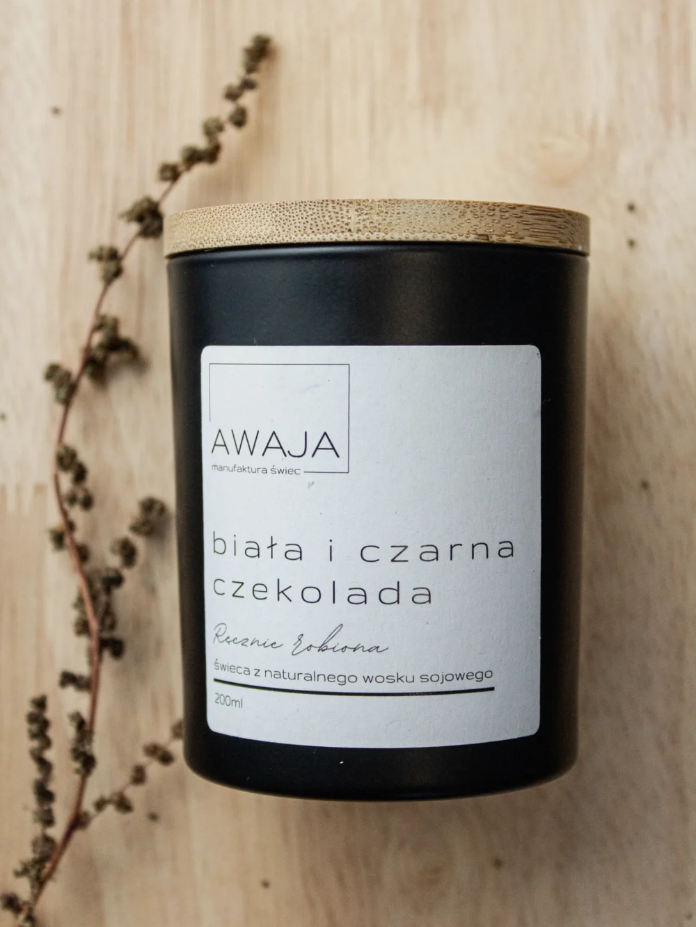 ręcznie robiona świeca sojowa