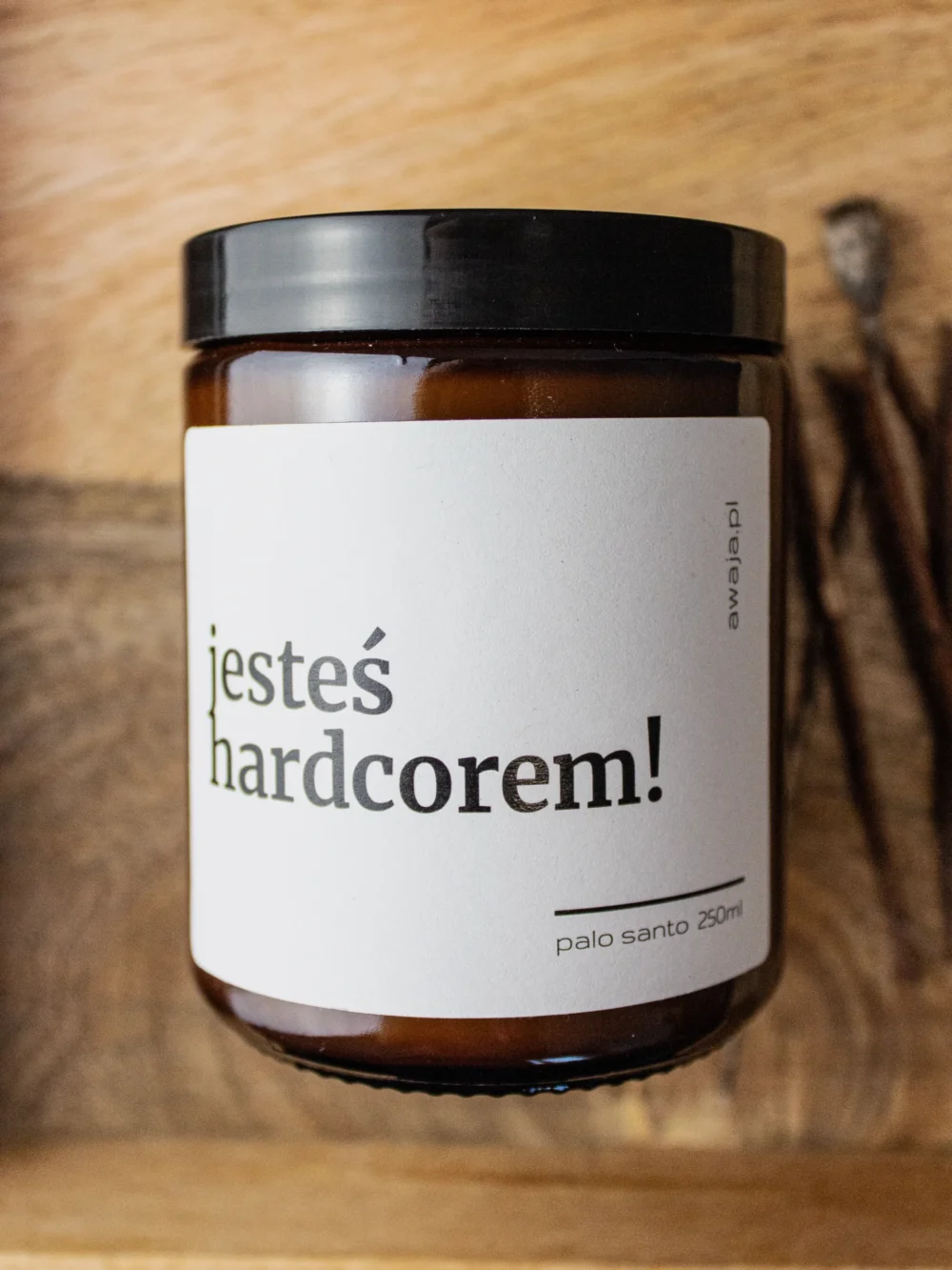 ręcznie robiona świeca sojowa