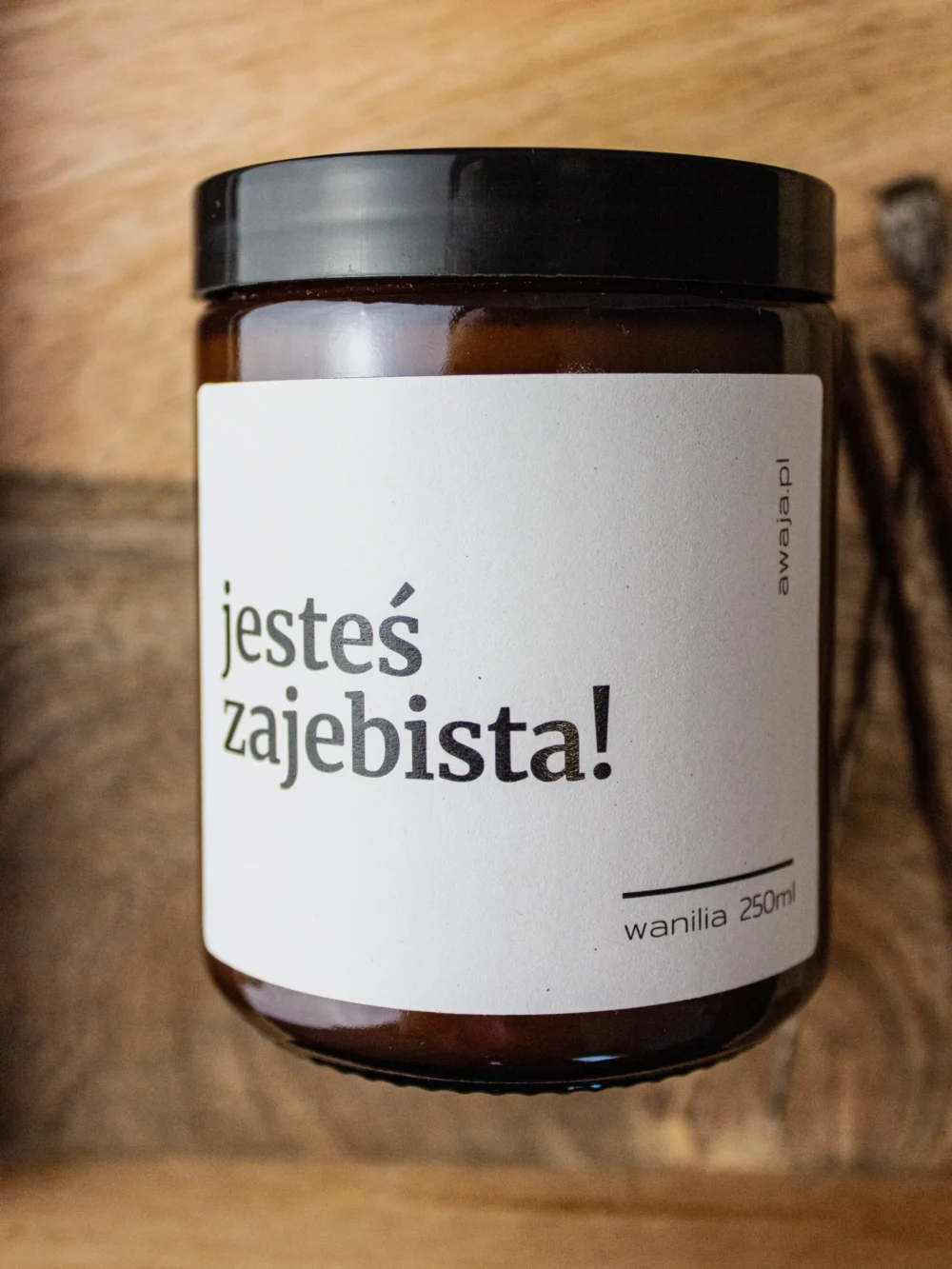 ręcznie robiona świeca sojowa