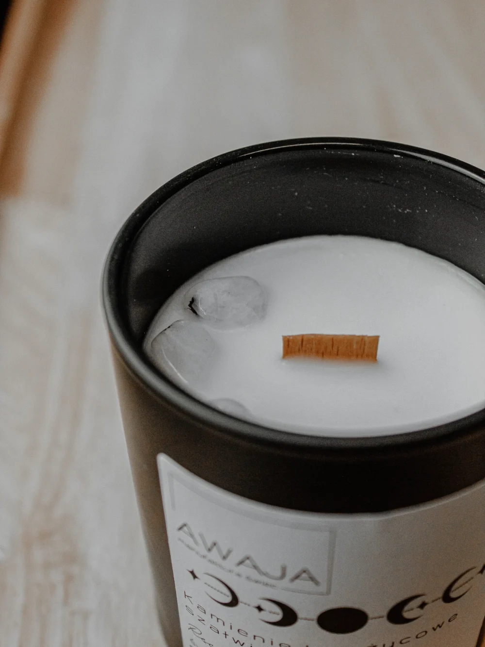 ręcznie robiona świeca sojowa