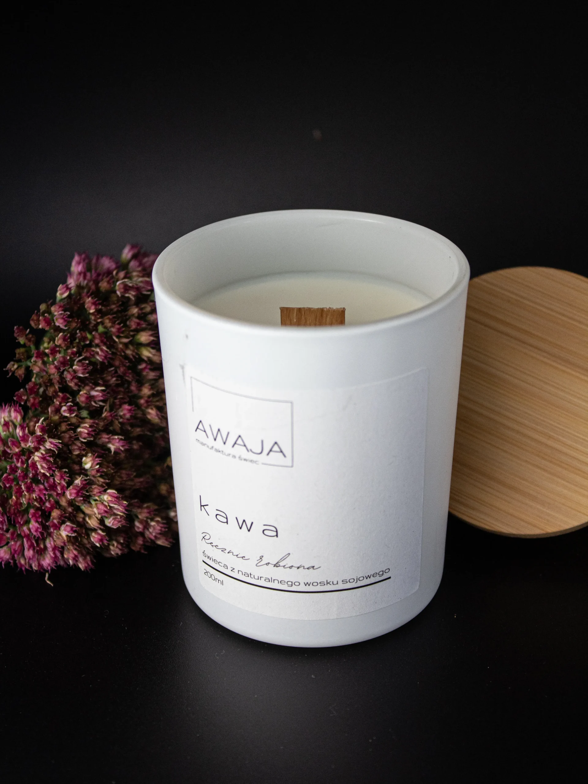 ręcznie robiona świeca sojowa