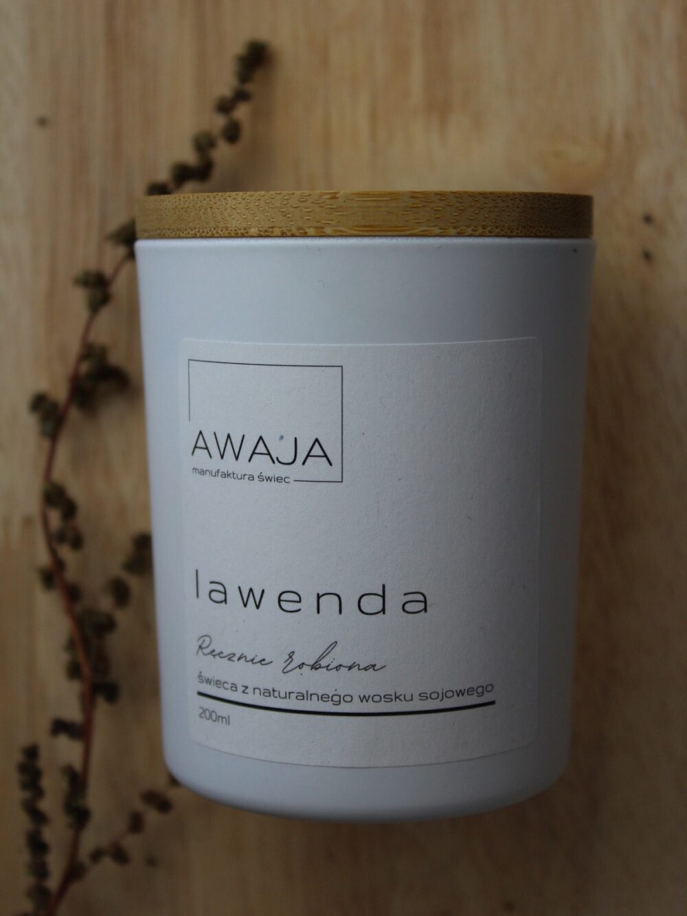 ręcznie robiona świeca sojowa