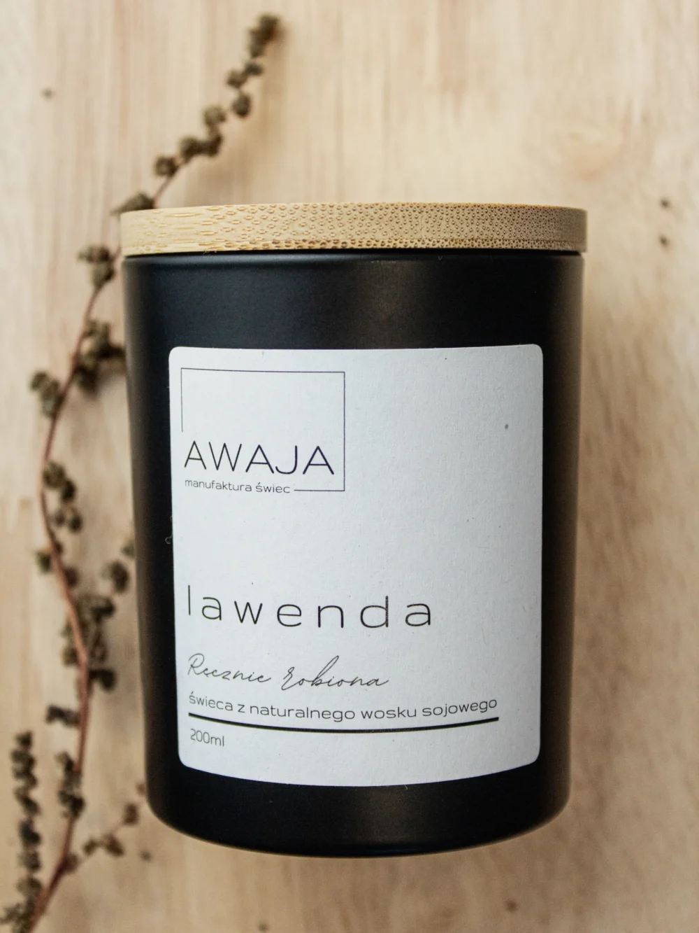 ręcznie robiona świeca sojowa