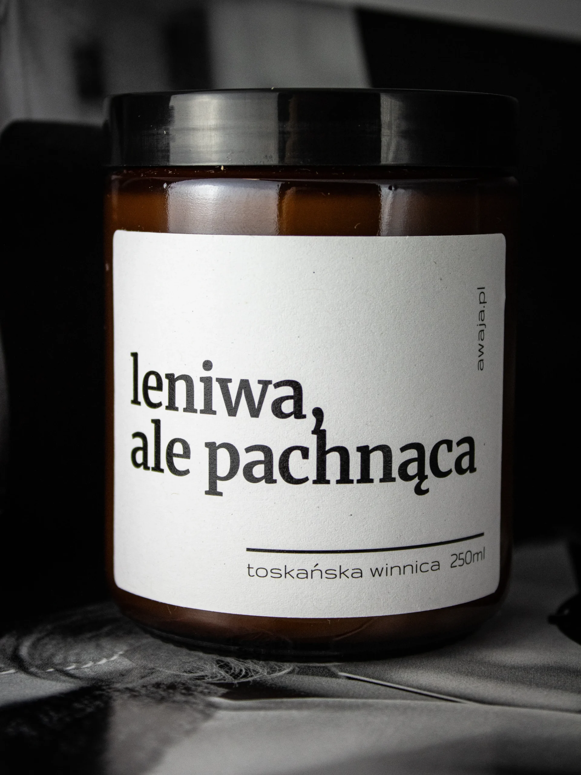 ręcznie robiona świeca sojowa