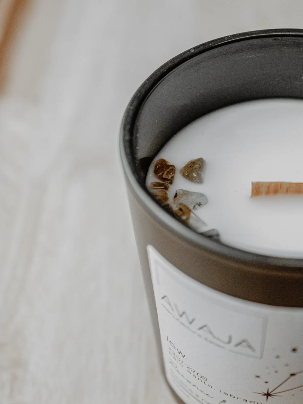 ręcznie robiona świeca sojowa