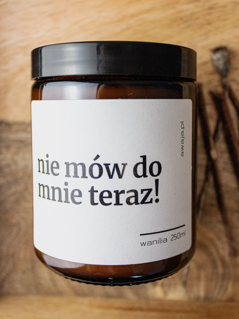 ręcznie robiona świeca sojowa