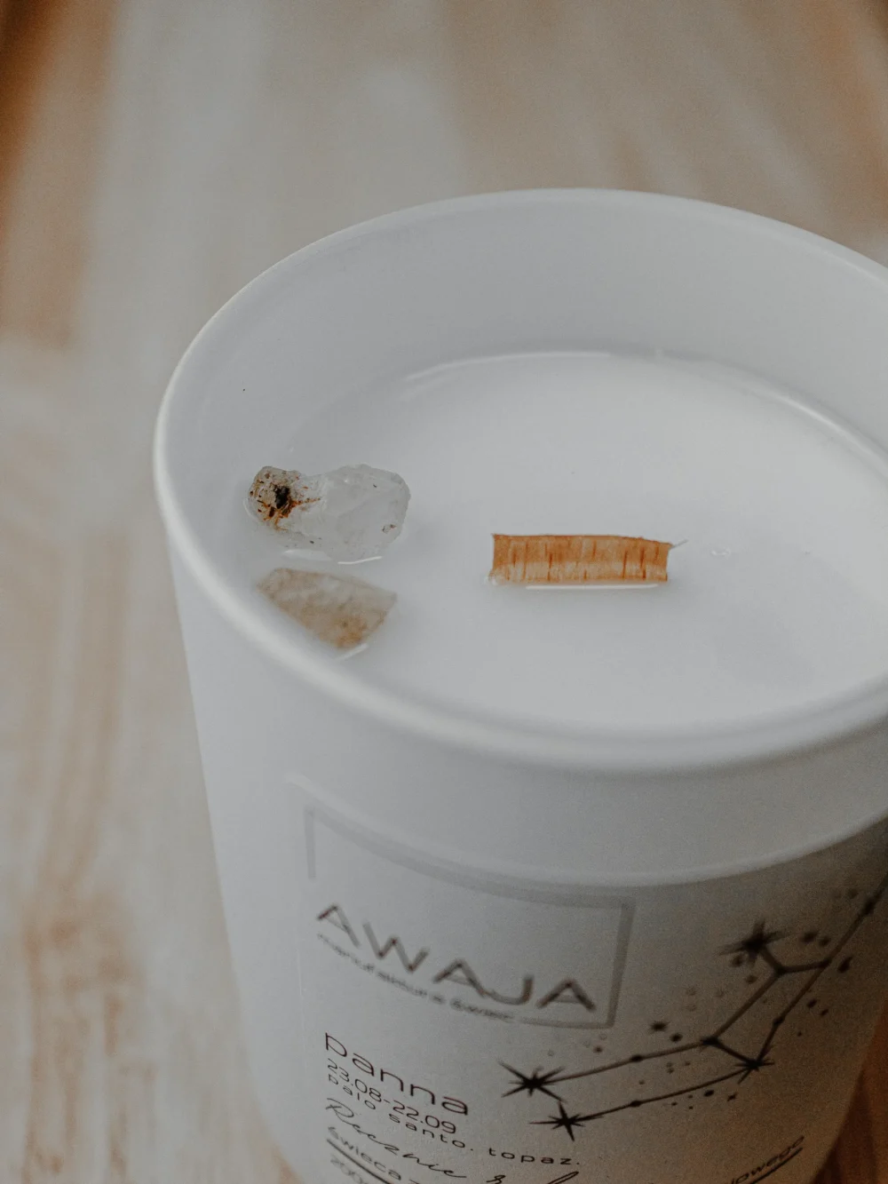 ręcznie robiona świeca sojowa