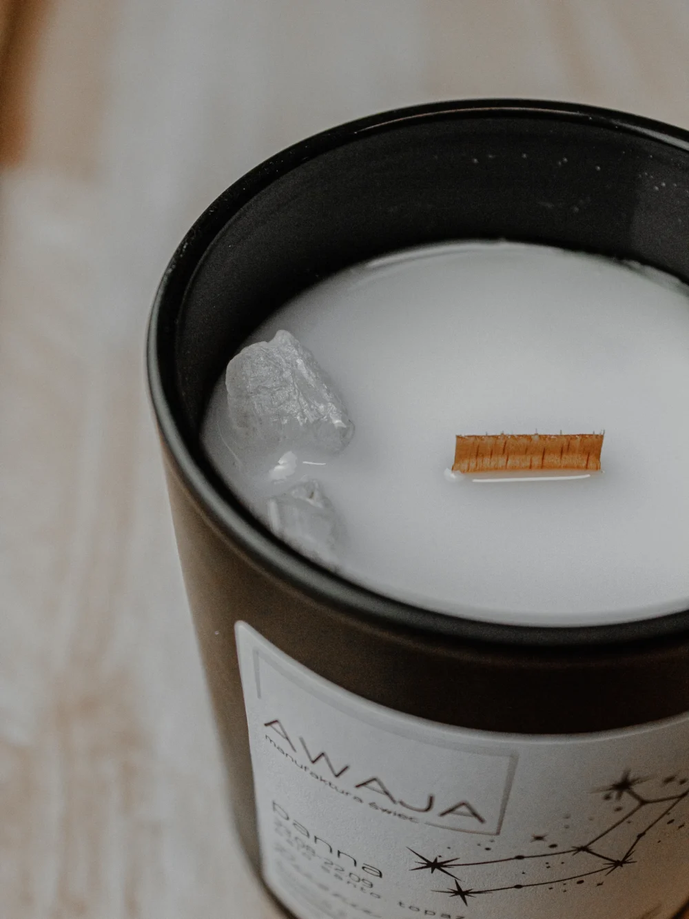 ręcznie robiona świeca sojowa