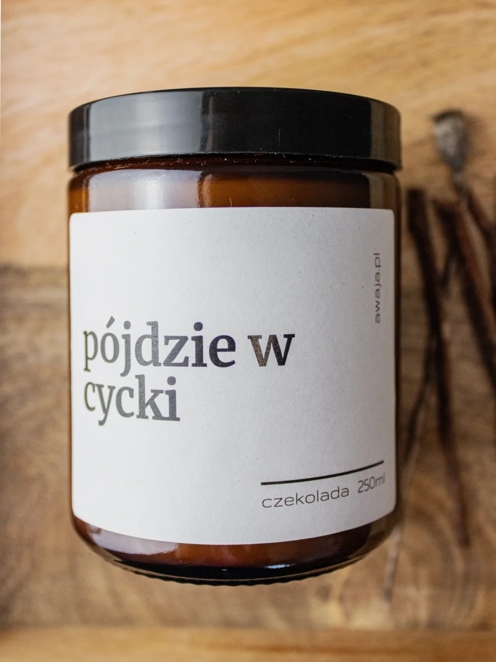 ręcznie robiona świeca sojowa