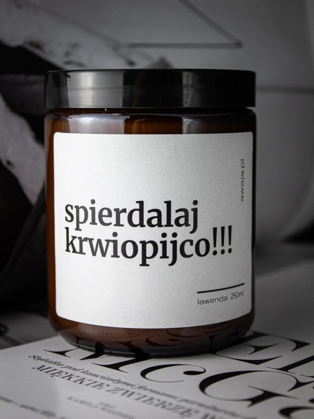 ręcznie robiona świeca sojowa