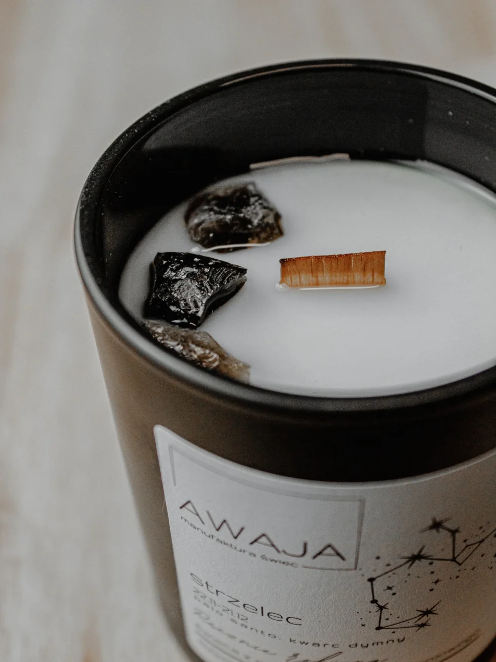 ręcznie robiona świeca sojowa