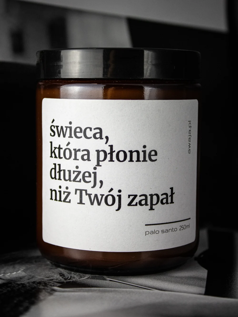 ręcznie robiona świeca sojowa