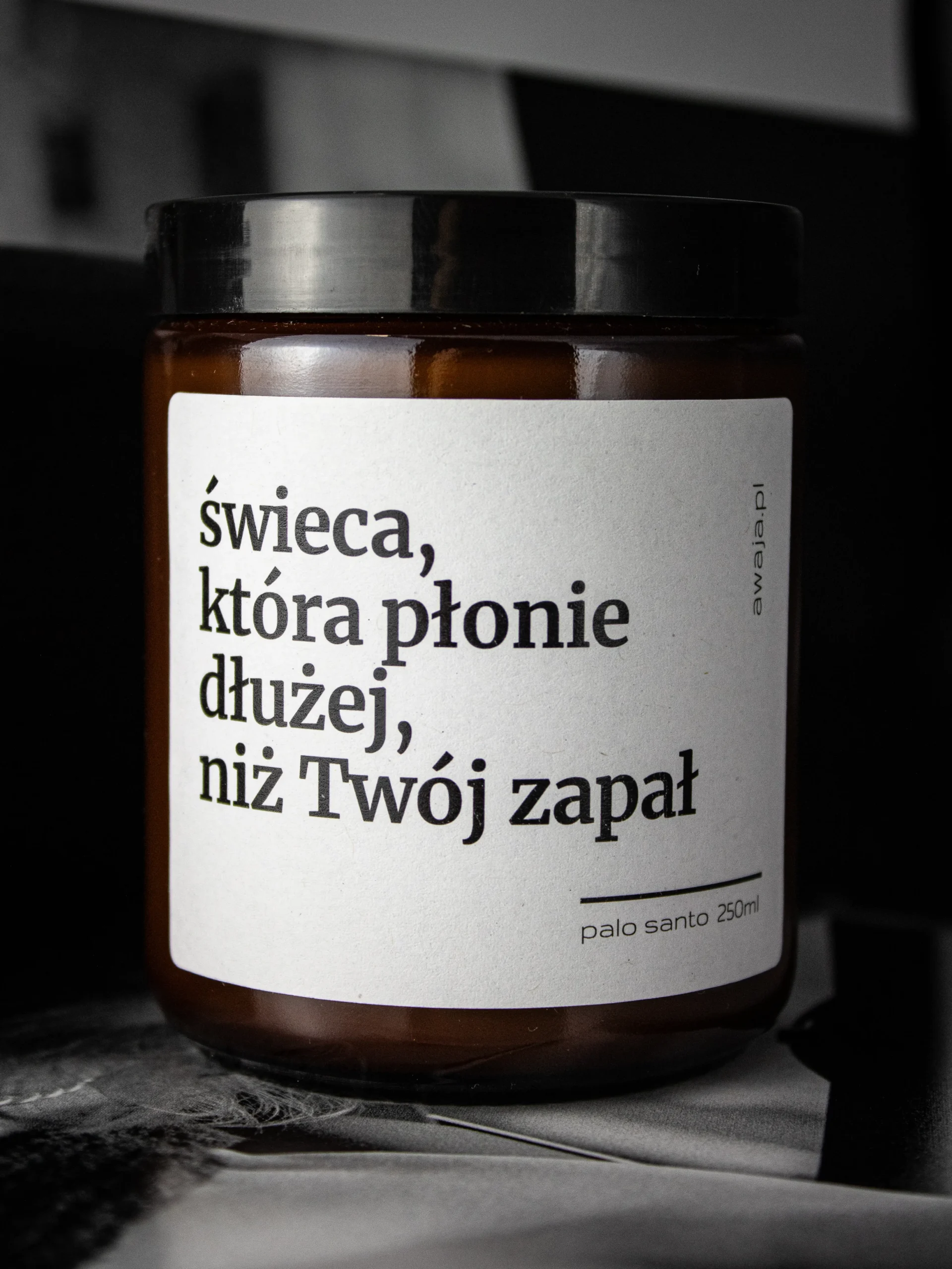 ręcznie robiona świeca sojowa