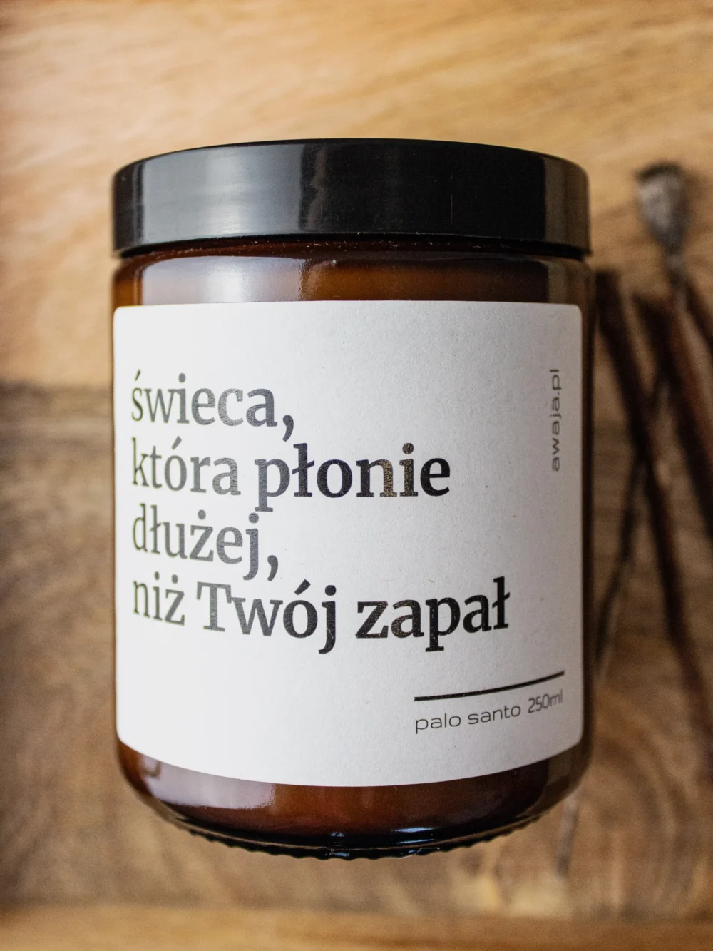 ręcznie robiona świeca sojowa