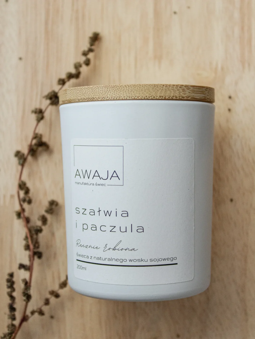 ręcznie robiona świeca sojowa