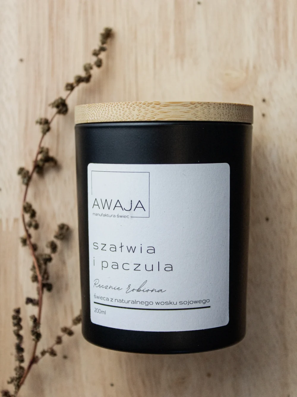 ręcznie robiona świeca sojowa