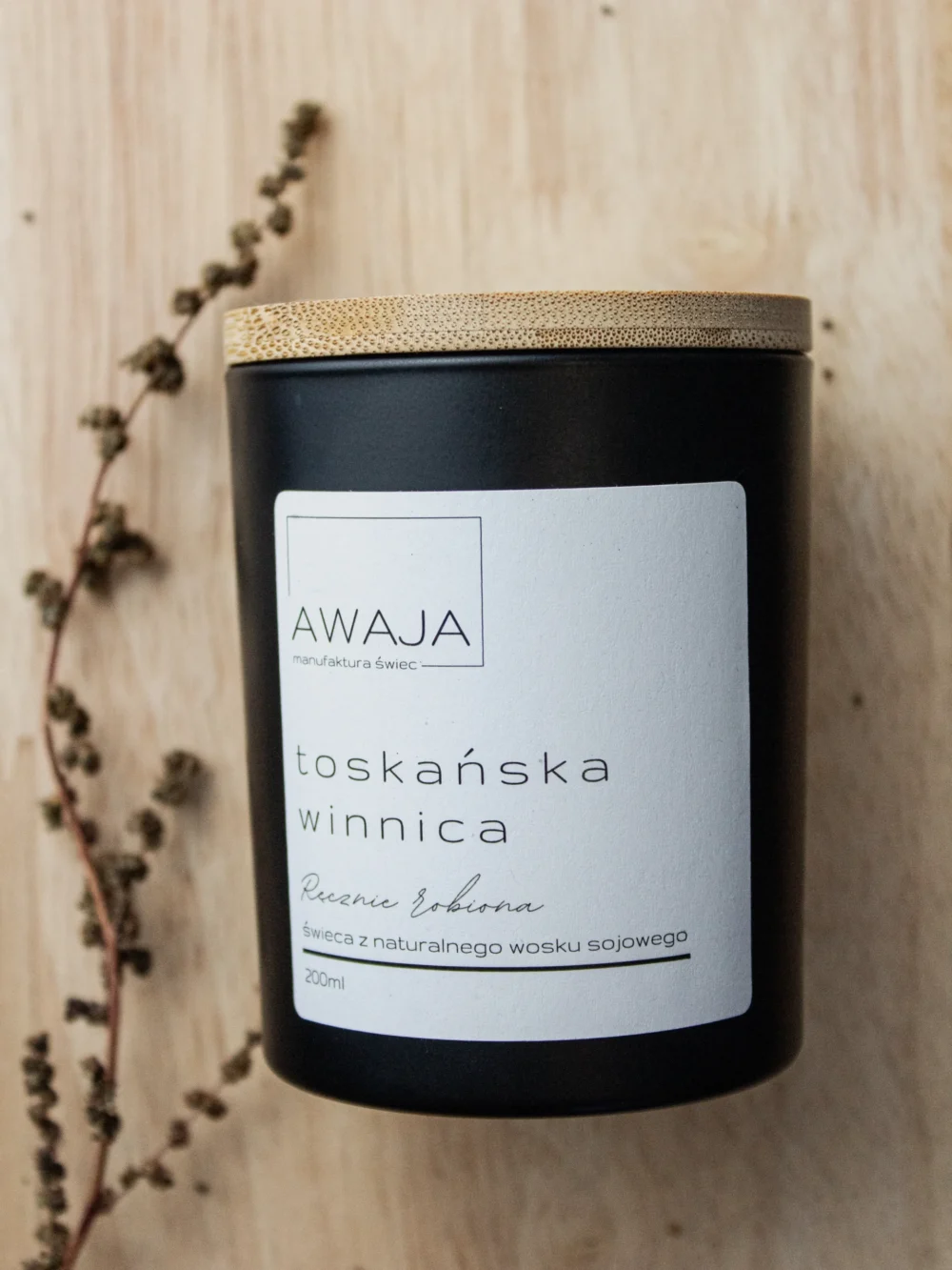 ręcznie robiona świeca sojowa