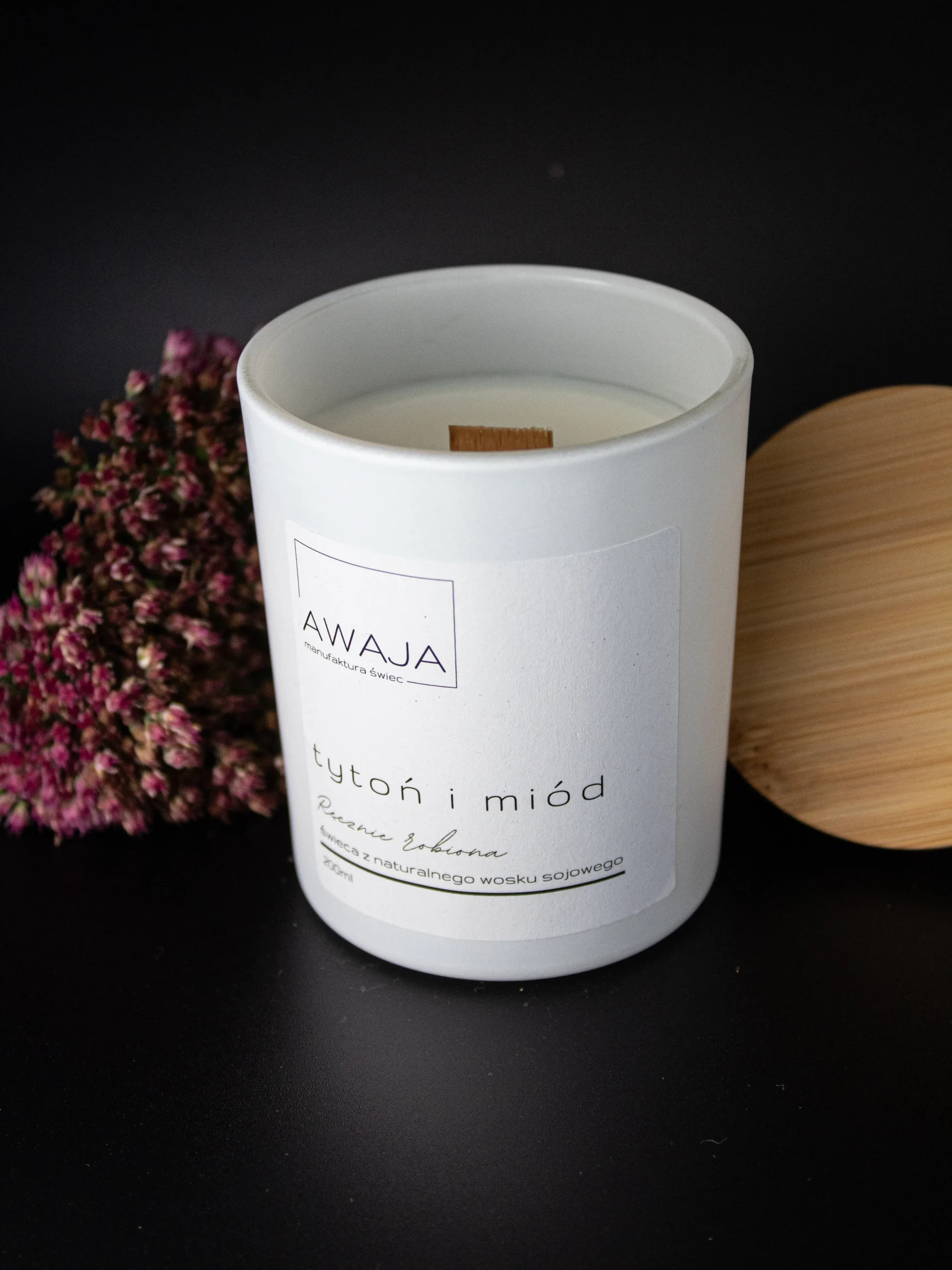 ręcznie robiona świeca sojowa