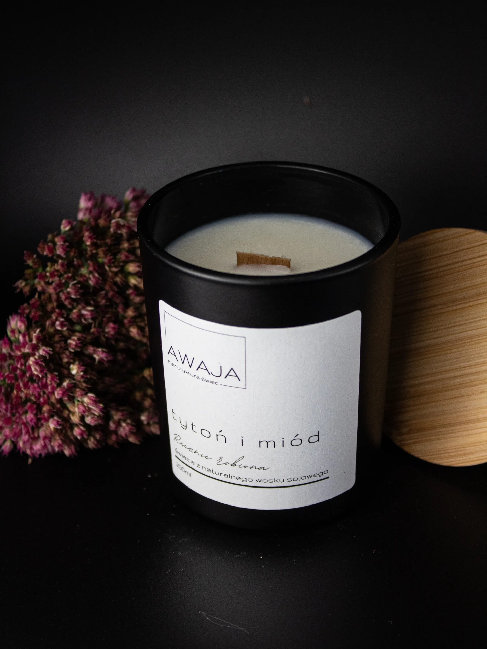 ręcznie robiona świeca sojowa