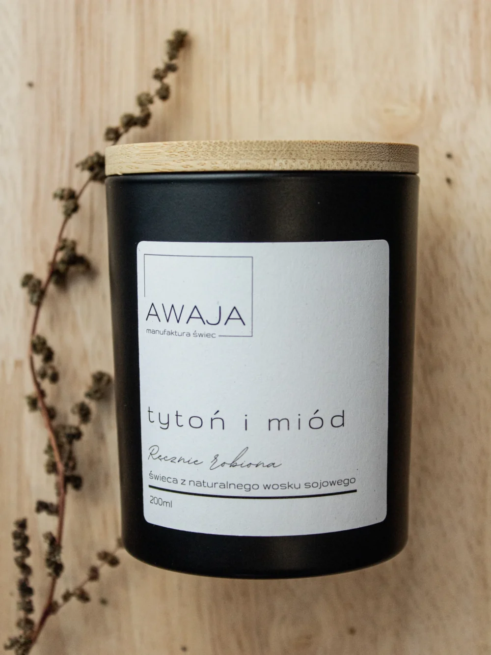 ręcznie robiona świeca sojowa