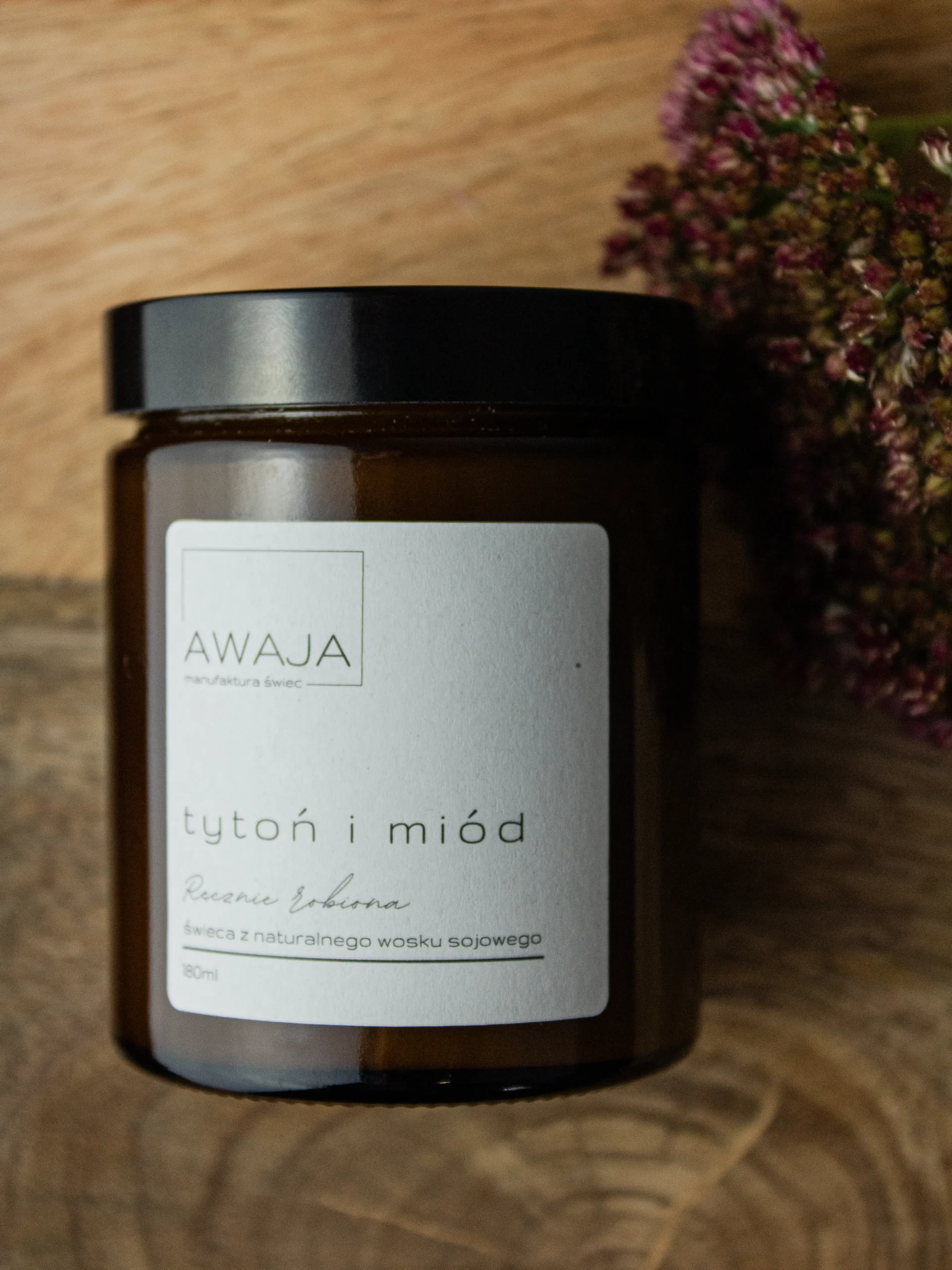ręcznie robiona świeca sojowa