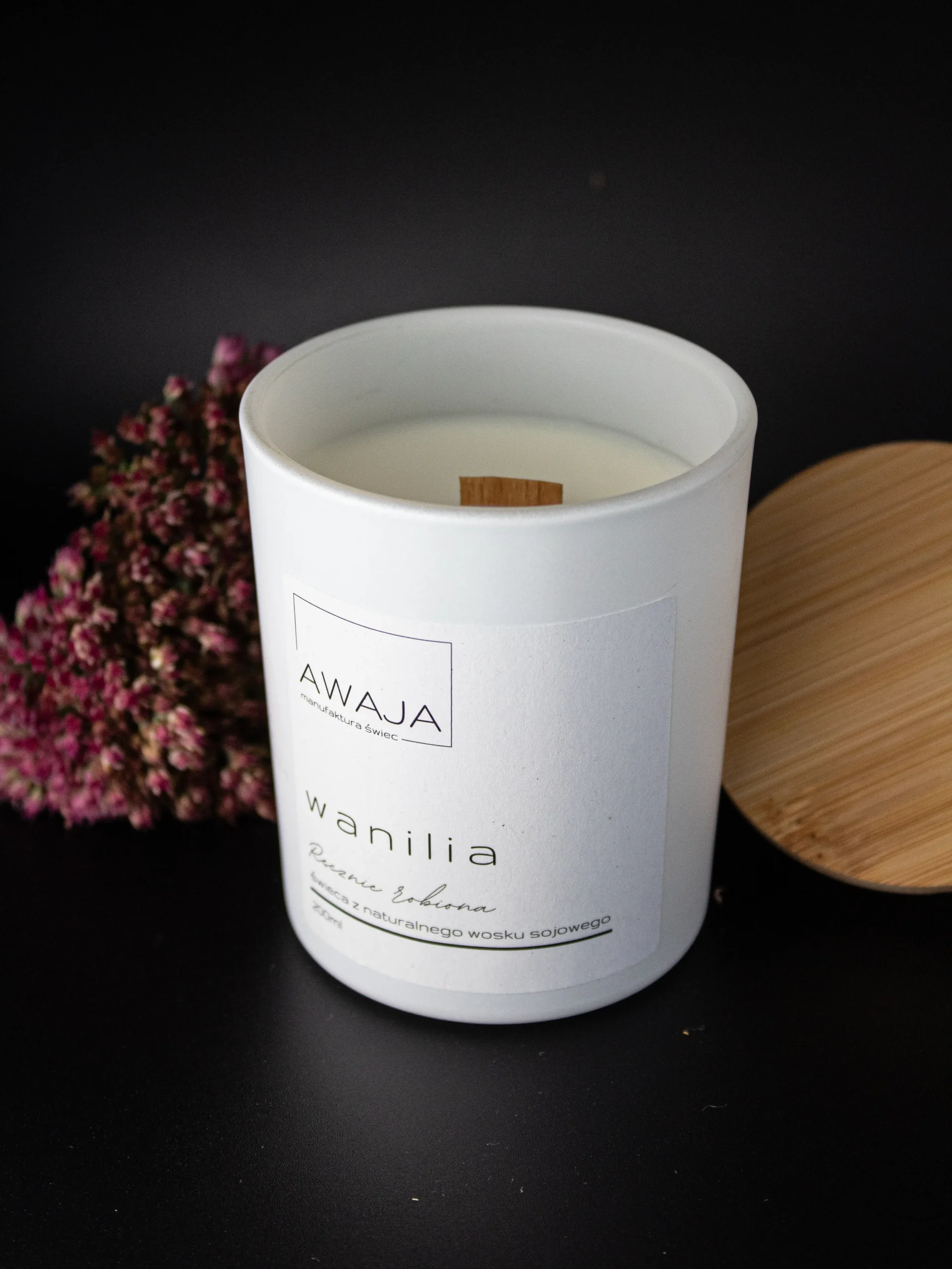 ręcznie robiona świeca sojowa