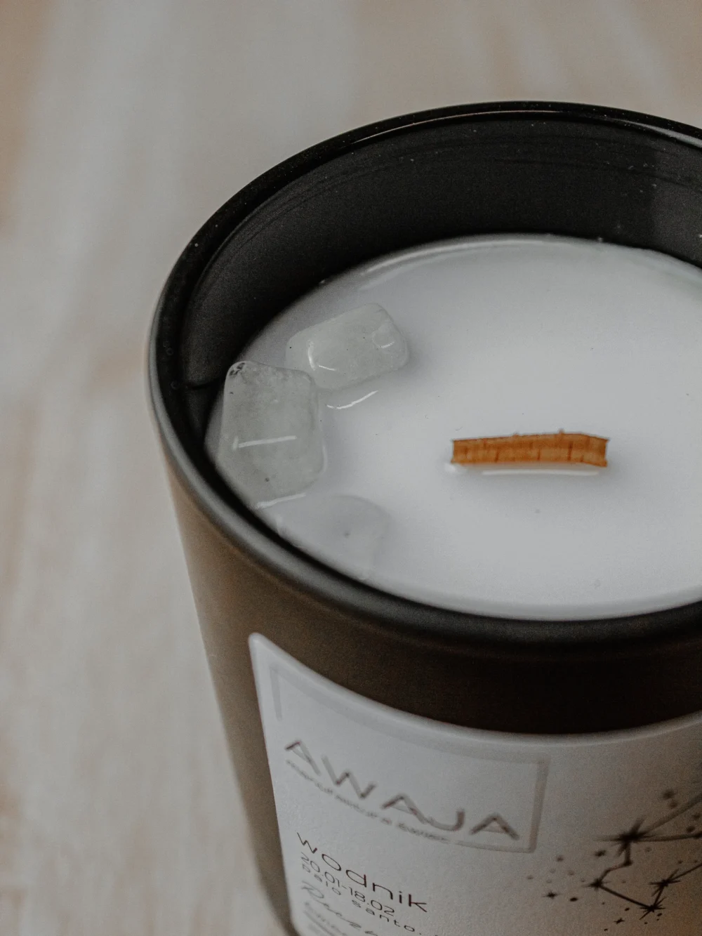 ręcznie robiona świeca sojowa