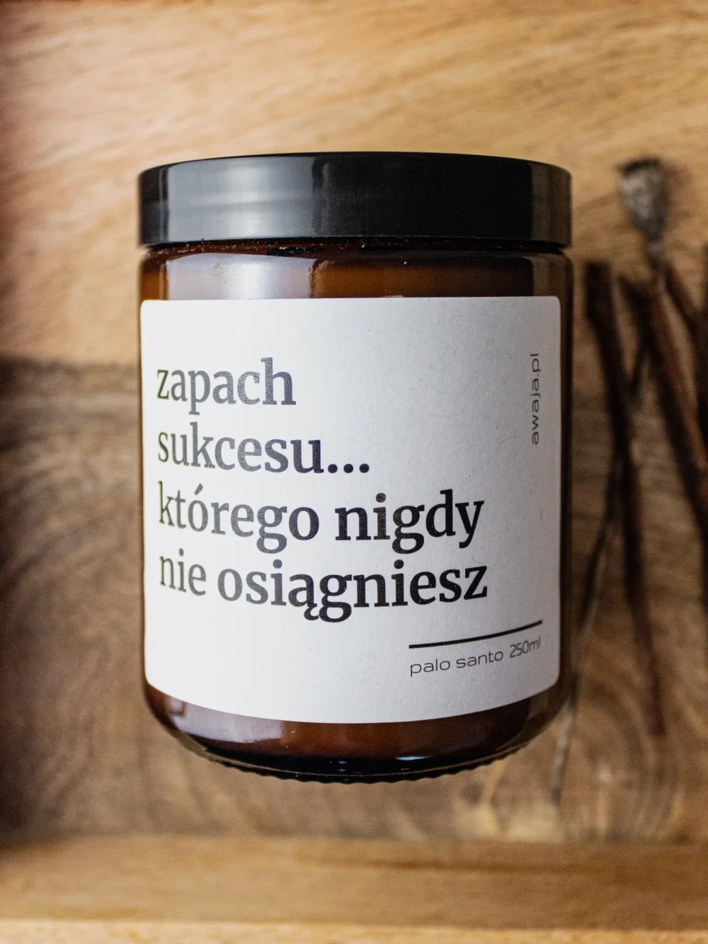 ręcznie robiona świeca sojowa