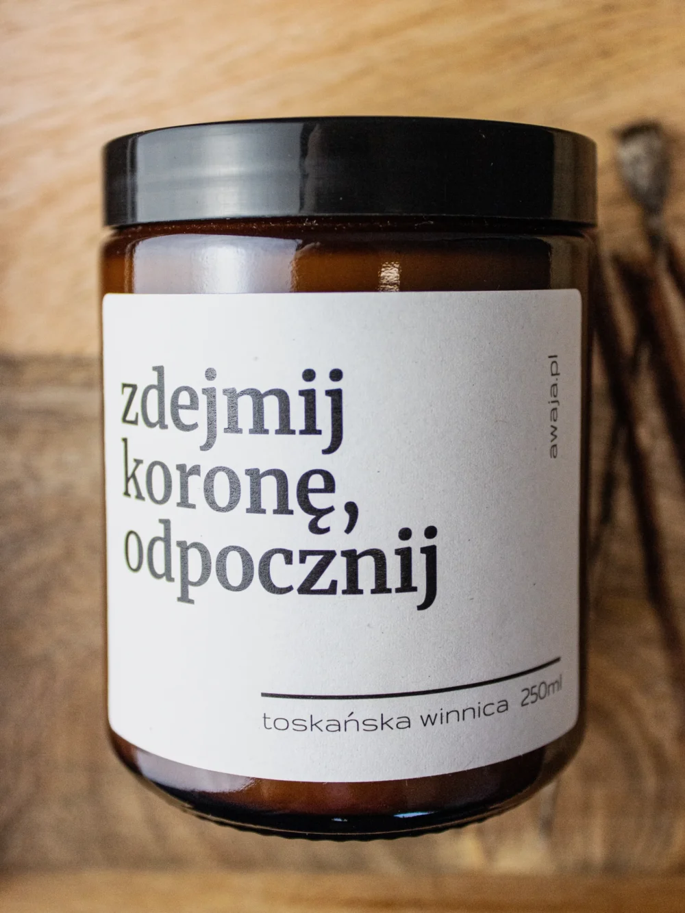 ręcznie robiona świeca sojowa