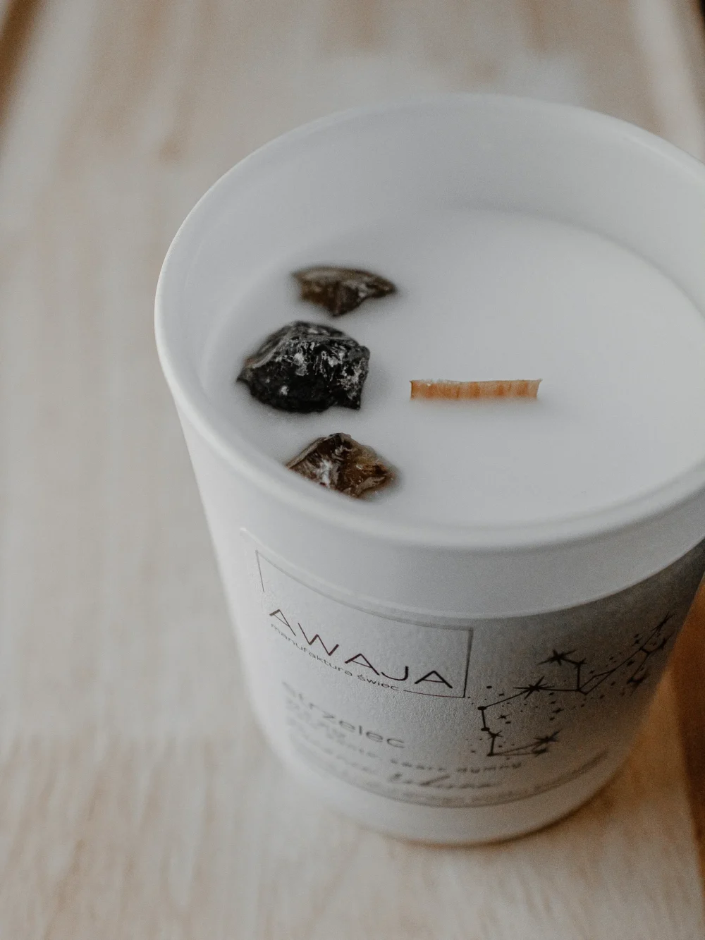 ręcznie robiona świeca sojowa