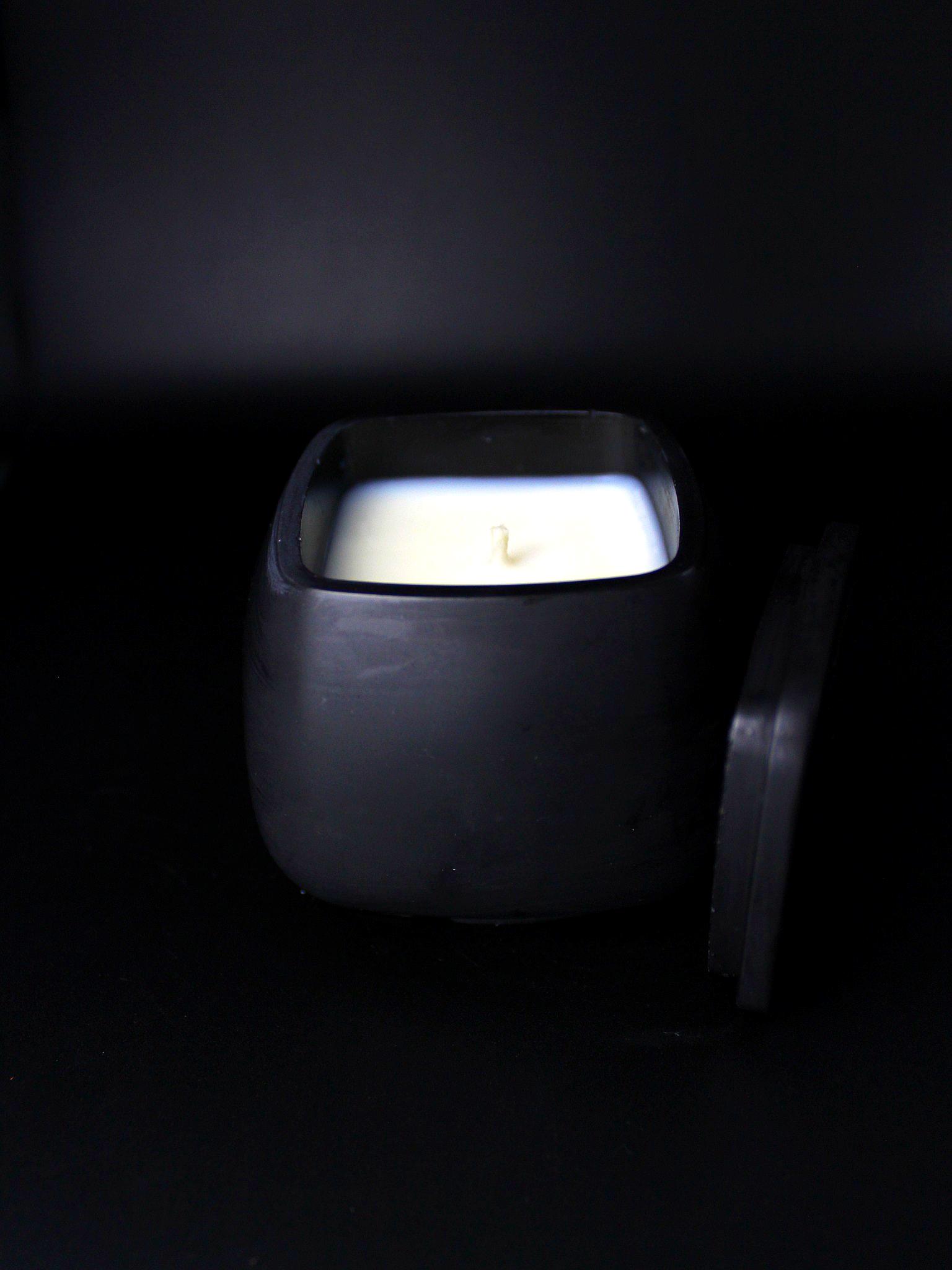 ręcznie robiona świeca sojowa